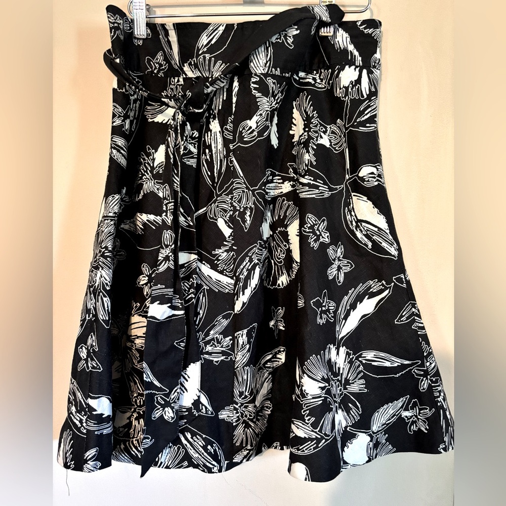 Linen Aline Black & White Floral Skirt